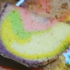 Bolu pelangi রেসিপির প্রধান ছবি