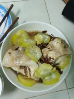 Hình của món Cá diêu hồng hấp bầu.