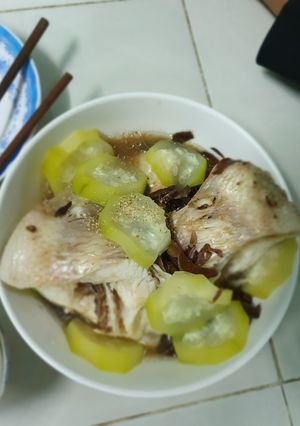 Hình của món Cá diêu hồng hấp bầu.