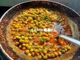 झणझणीत मटार रस्सा (Matar Rassa Recipe In Marathi)
