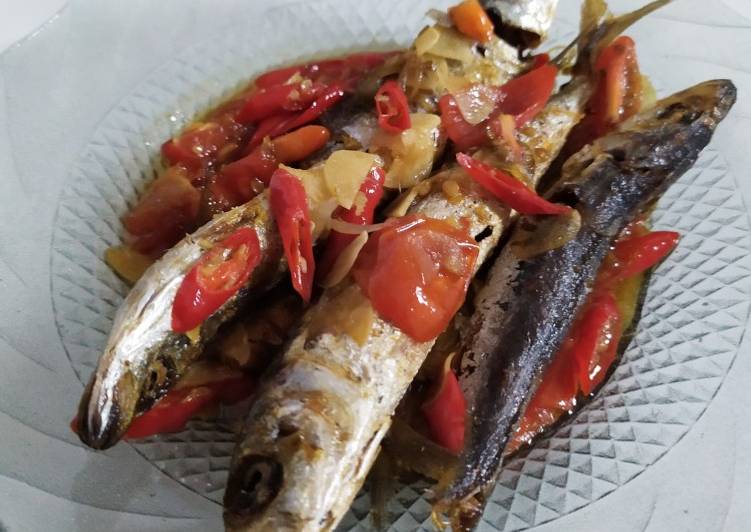 Resep Ikan pindang bumbu kecap yang praktis