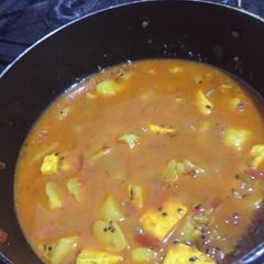 A picture of Panchpooran aloo paneer.