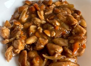 Foto principal de Pollo con Almendras estilo asiático