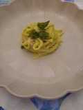 Linguine con crema di stracchino, asparagi e curry