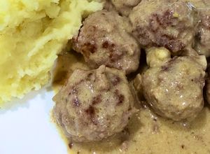 Una foto de 🧆🇸🇪 Köttbullar (Albóndigas Suecas)