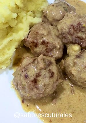 Una foto de 🧆🇸🇪 Köttbullar (Albóndigas Suecas)