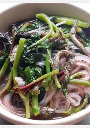 【古早味】丁香紅杏菜麵線 的食譜成品照片