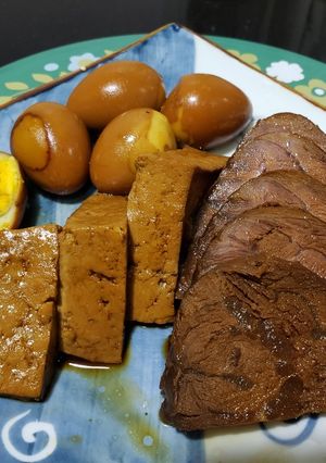 鹵水牛展腱 (豆腐+蛋) 的食譜成品照片