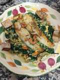 Sobras de pescado con revuelto de espinacas