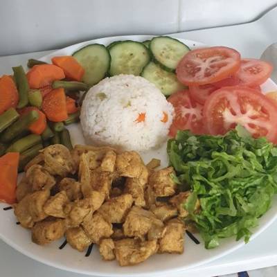 Almuerzo saludable Receta de AMY Con Sus Recetas Tradicionales Modernas y  Naturales)- Cookpad