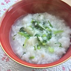 A picture of Japanese New Year's Seven Herb Porridge.