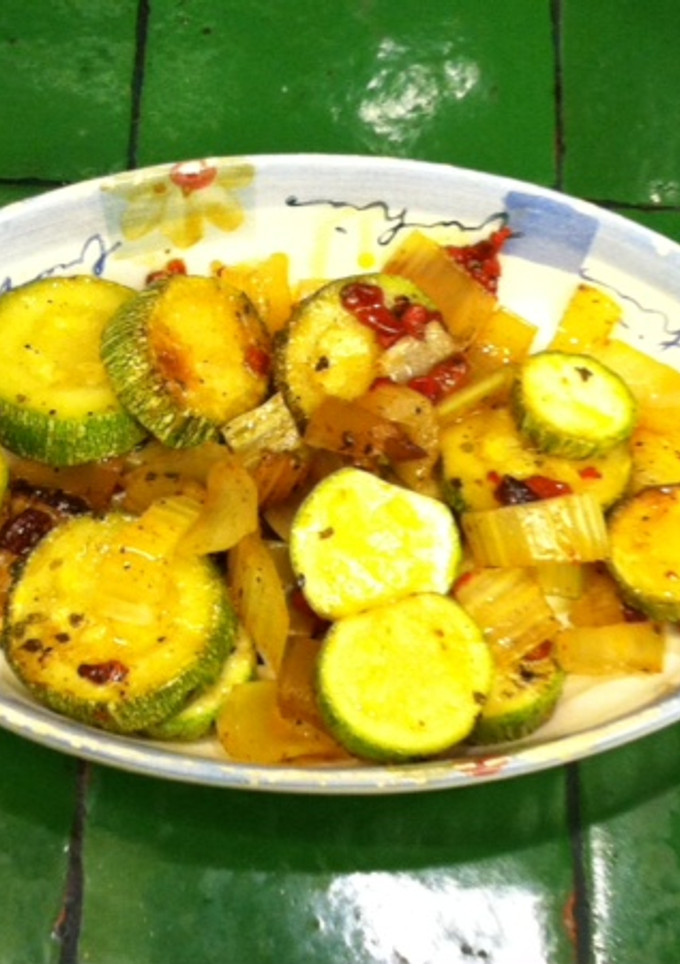 Una foto de Calabacitas con apio