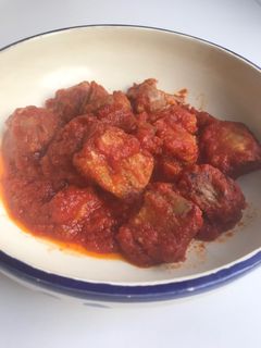 Una foto de Costillas con tomate 🍅
