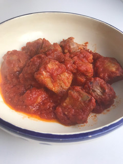 Una foto de Costillas con tomate 🍅