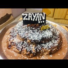 A picture of No bake Chocolate cake.