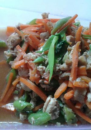 Foto resep Tumis Ayam Buncis Wortel ala Anak Kos