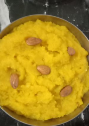 A picture of Moong dal halwa.