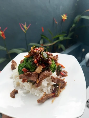 Cara Gampang Membuat Resep Sapi Lada Hitam dg Brokoli yang Lezat Sekali