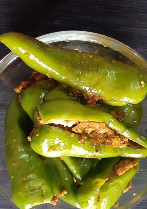A picture of Stuffed green chilli pickle.