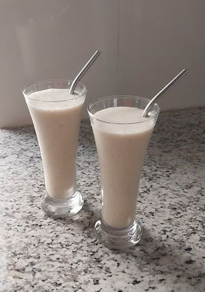 عکسی از دستور شیر موز بستنی