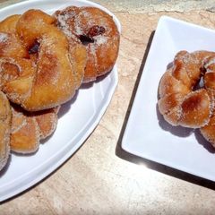 A picture of Twisted ring doughnut.