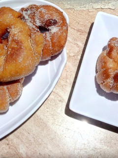A picture of Twisted ring doughnut.