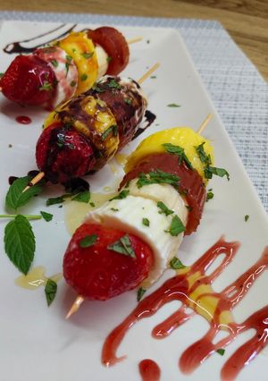 Foto principal de Brochetas de queso y fruta