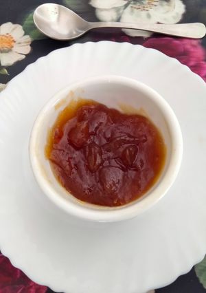 A picture of Apple jam.