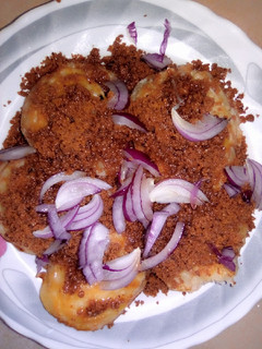A picture of Masa with granut cake (bandashe).