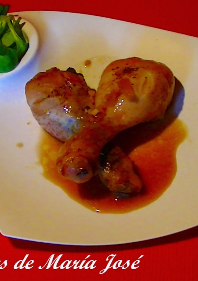 Una foto de Muslos de pollo con almendras