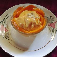 A picture of Fresh Mango icecream.