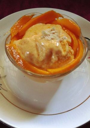 A picture of Fresh Mango icecream.