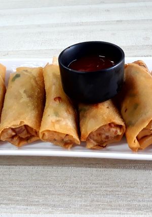 A picture of Chicken Spring Roll.