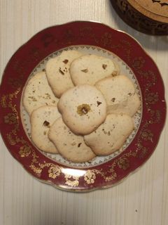 عکسی از دستور شیرینی پفکی گردویی با زرده تخم مرغ😍 Walnut puff pastry with egg yolk