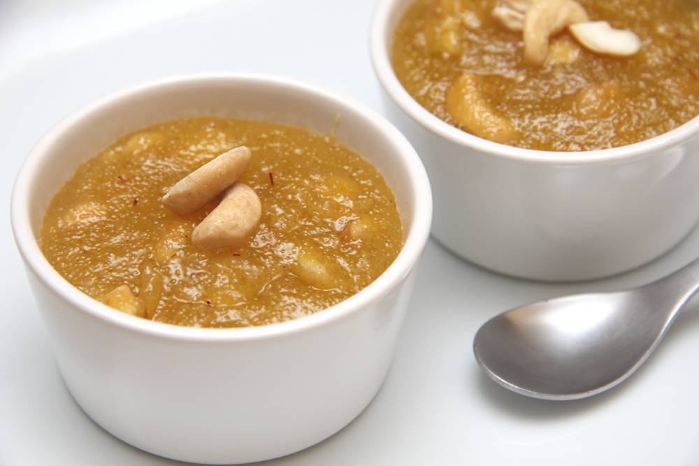 Indiai búzadara puding recept (Rava Kesari) recept recept fotó