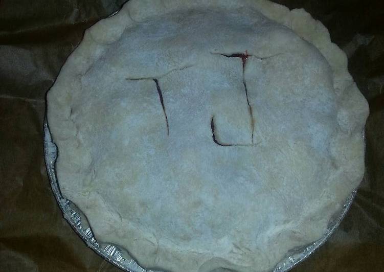 Step-by-Step Guide to Prepare Speedy Strawberry Rhubarb Pie