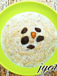 सेवई खीर (Sevai kheer recipe in hindi) रेसिपी मुख्य फोटो