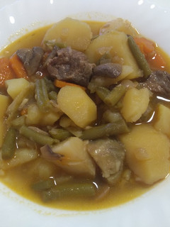 Una foto de Estofado de ternera y patatas