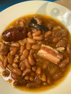 Una foto de Fabada de alubias pintas en Crock Pot