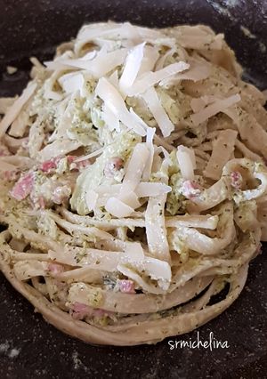 Foto di Fettuccine semintegrale con broccoli e speck