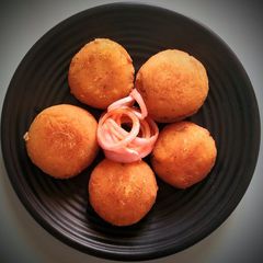A picture of Veg biryani kabab.