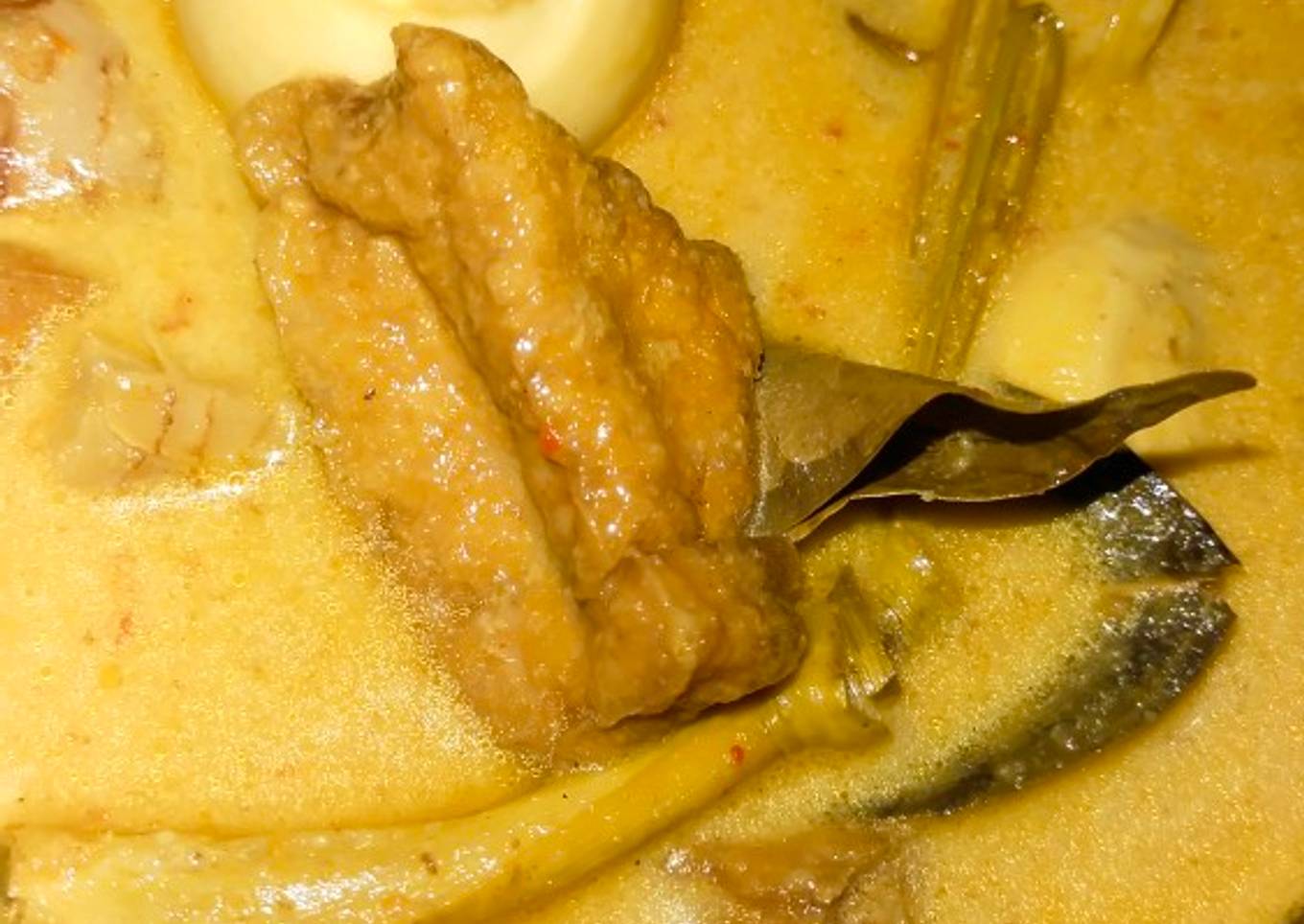Opor tahu telur
