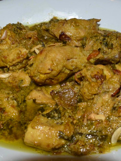 A picture of Green Chicken Curry.