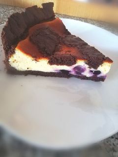 Áfonyás túrótorta kakaós linzer tésztával recept fotója