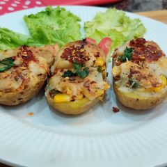 A picture of Cheesy potatoes.