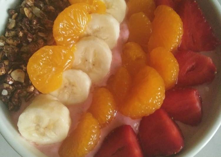 Nestum Strawberry Banana Breakfast Smoothie