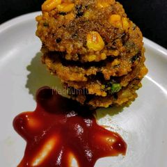 A picture of Sabudana vada.