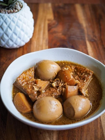 Cara Mudah Membikin Resep Semur Telur, Tahu, Kentang yang Uenak Anti Ribet, Sempurna