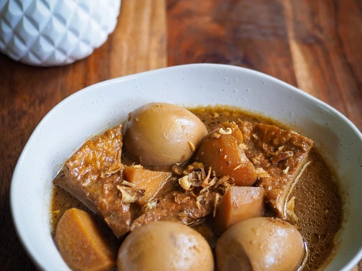 Cara Mudah Membikin Resep Semur Telur, Tahu, Kentang yang Uenak Anti Ribet, Sempurna