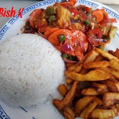 Rice with sauce and fried plantain A picture of Rice with sauce and fried plantain.